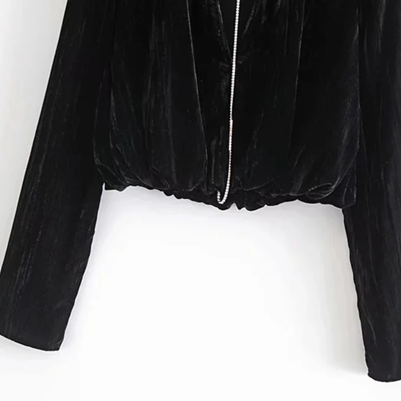 

Spring Women's Pearl Blouses Black Shirts Beading Blusas Mujer Velvet Femme Long Sleeves Za Chic Casual Loose Crop Tops Chic trf