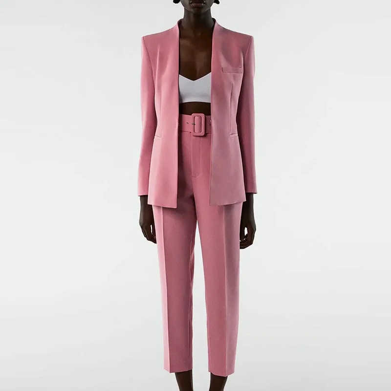 Костюм-двойка женский офисный из блейзера и брюк с поясом высокой талией - купить