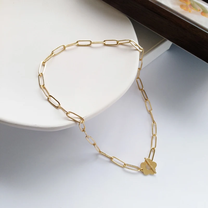 

2021 Chain Choker Flower Female Jewelry Design Feeling Necklace Clavicle Chain Celebrity Temperament Metal Link Chain Jewelry