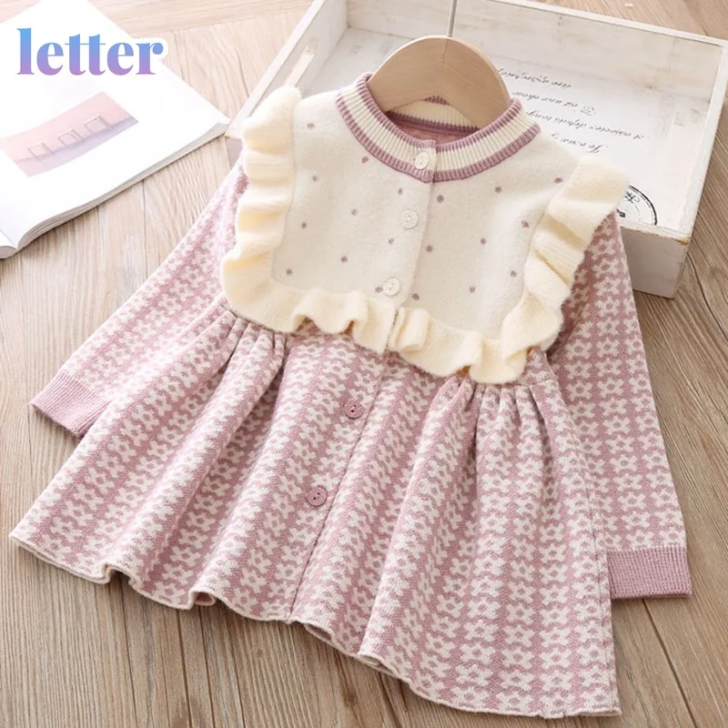 

Детское трикотажное платье с оборками, с длинным рукавом