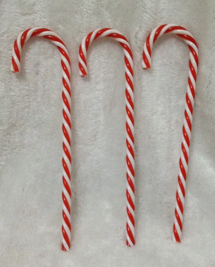 

Christmas Decorations Christmas Red and White Shaped 15CM Long Christmas Decoration Red and White Turning Props Supplies