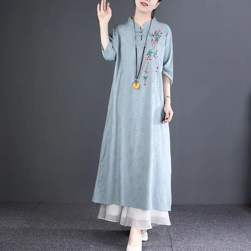 

Ethnic style women retro stand collar embroidered seven-point sleeve cotton linen dress loose medium to long 2020 summer new pro