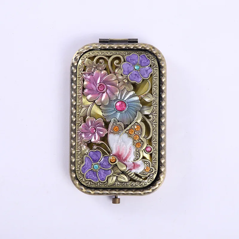 

Compact Mirror Carved Metal Makeup Mirror Vintage Handheld Mirror Portable Double-Sided Mirror with Distortion Free