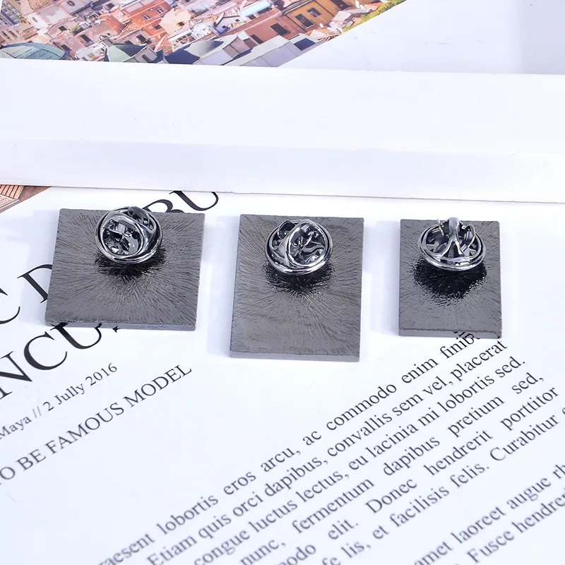 Брошка мультфильм креативная новая пара портретная брошь простая