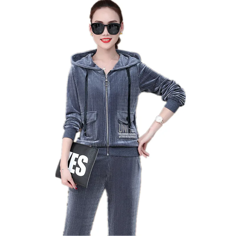 

Top selling product in 2020 Lady clothes set Sporting suit female 2 piece set Hooded Corduroy Leisure Short coat + trousers 1595