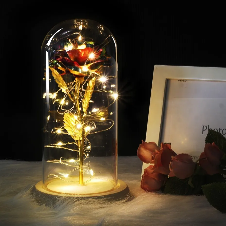 Красота и с рисунком из мультфильма Красавица Чудовище в виде красных роз Стекло