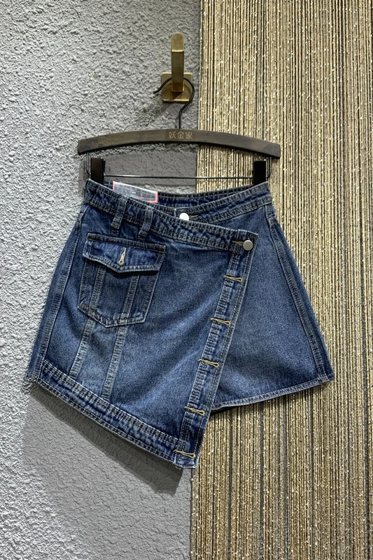 

Fashion Pocket Decoratied Irregular Denim Skirt Shorts Women's 2021 Summer New Solid Color Low Waist Shorts for Female