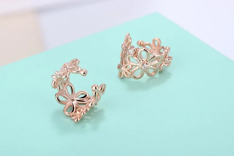 Женские серебряные серьги-клипсы в виде цветка розы | Украшения и аксессуары