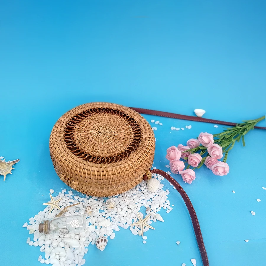 Круглая пляжная сумка ручной работы с вырезами Женская плетеная круглая на плечо