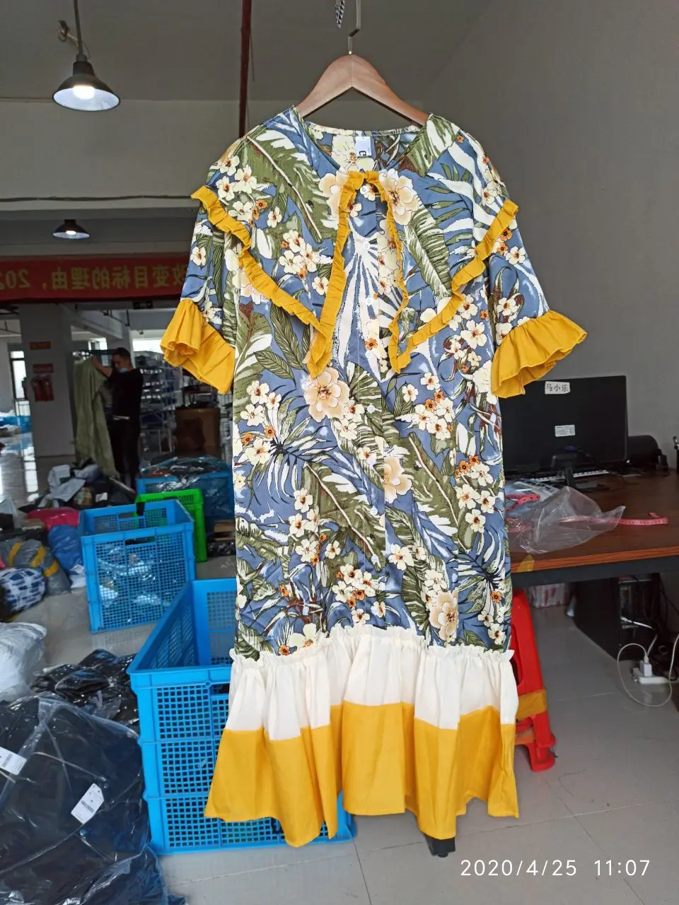 Женское платье с расклешенными рукавами LANMREM Повседневное в стиле ретро