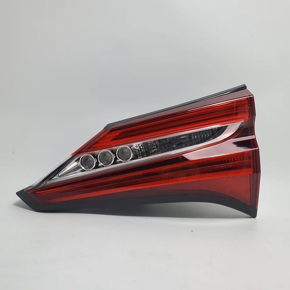 

Suitable for 16, 17, 18 Toyota dual-engine LEVIN rear tail light reversing light half assembly