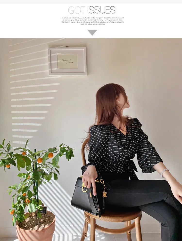 

2020 Women Shirts Fashion Ladies Puff Sleeve Deep V Shirt Women Blouse Shirt Elegant Female Stripe Plaid Shirt Office Blouses