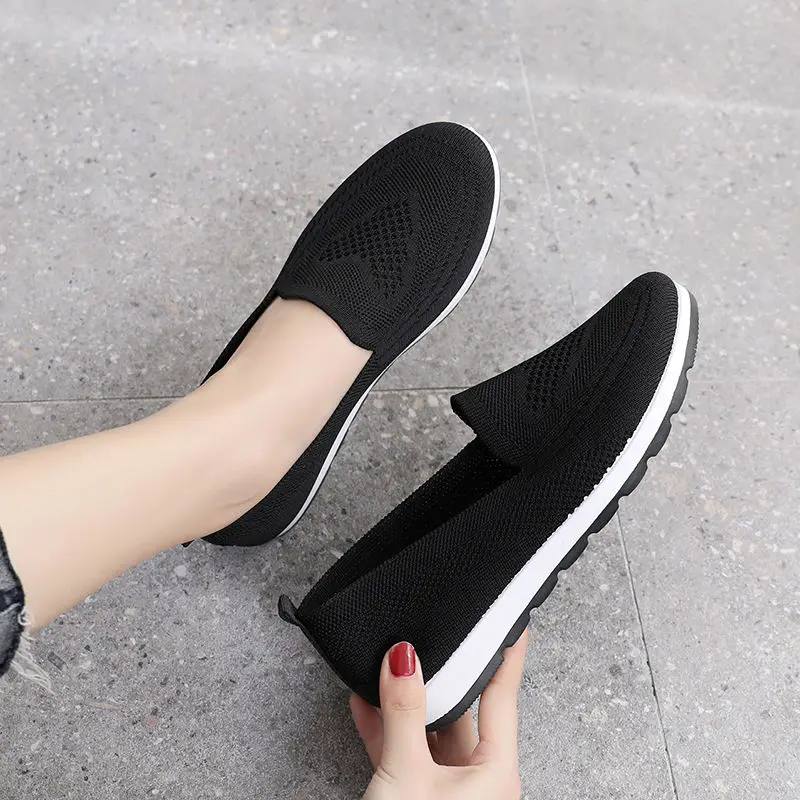 

Women Casual Shoes Light Sneakers Breathable Mesh Summer knitted Vulcanized Shoes Outdoor Slip-On Sock Shoes Plus Size Tennis AA