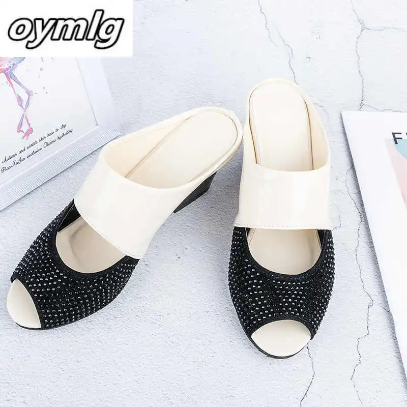 2020 модные женские туфли летние Лакированная кожа сандалии пикантные с открытым