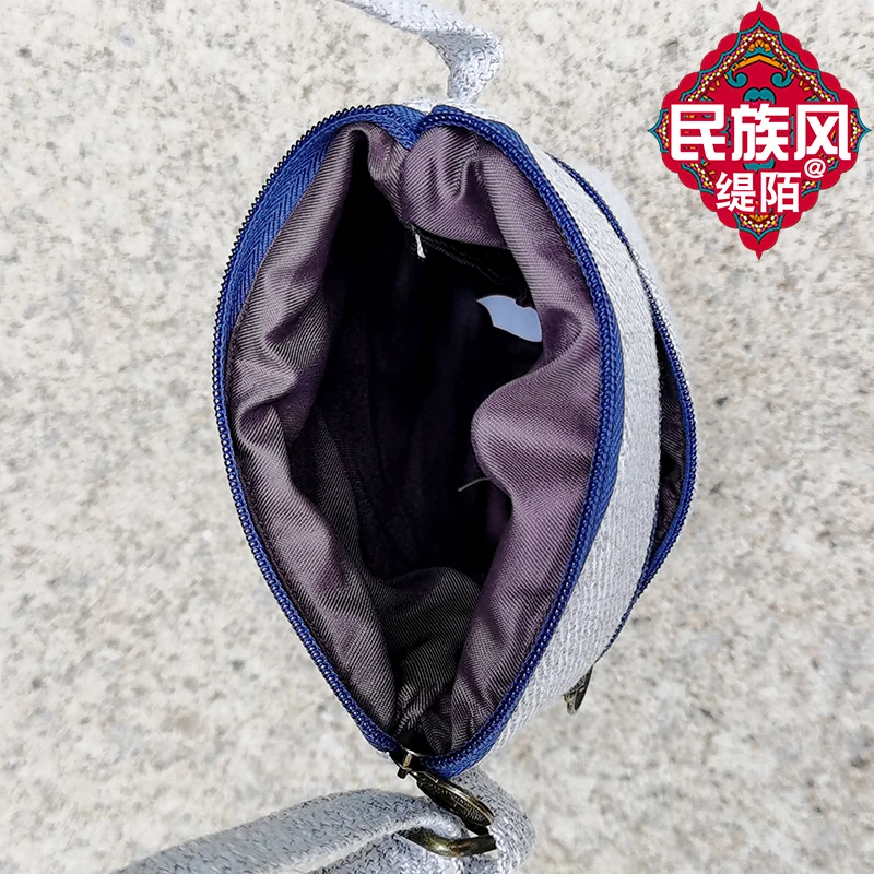 

Female messenger mobile phone bag 2021 new Chinese style cute vertical embroidery portable small wild change net red bag