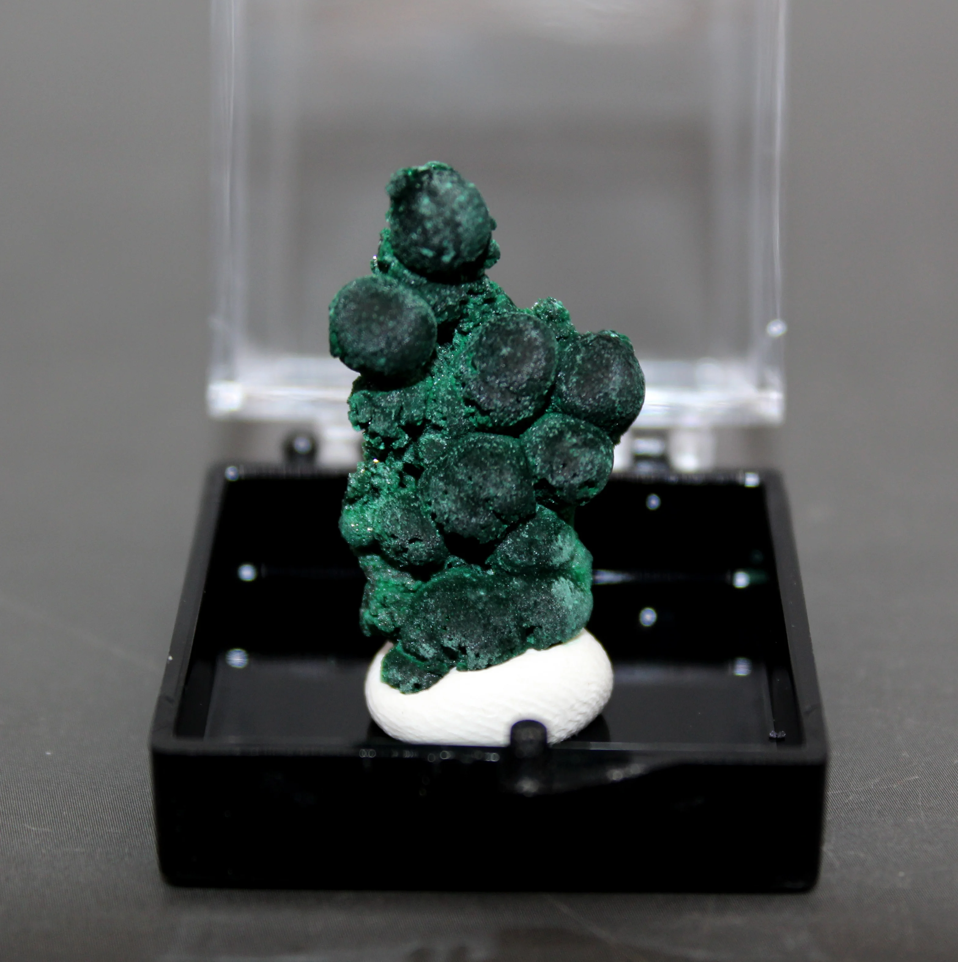 

special offer! 100% Natural malachite mineral specimen crystal Stones and crystals quartz Healing crystal (box size 3.4 cm)