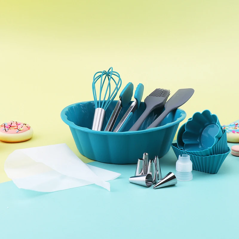 

Baking Tools Set of 17 Pcs, Cake Decorating Kits Supplies with Piping Bag Tips, Silicone Cake Mold,Tongs Brush Egg Whisk Scraper