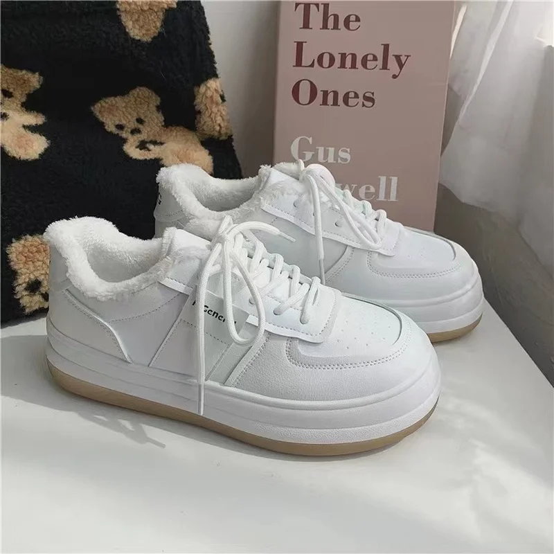 

Женские беговые кроссовки из натуральной кожи, повседневные демпфирующие Нескользящие кроссовки белого цвета для прогулок и занятий спорт...