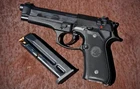 Beretta M92A1 полная модель, большой 92F металлический пистолет, настенный жестяной знак, украшение для дома