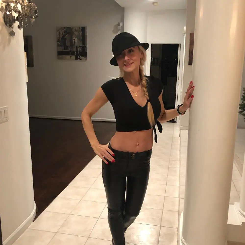 Melody четыре способа растягивания средняя посадка из искусственной кожи