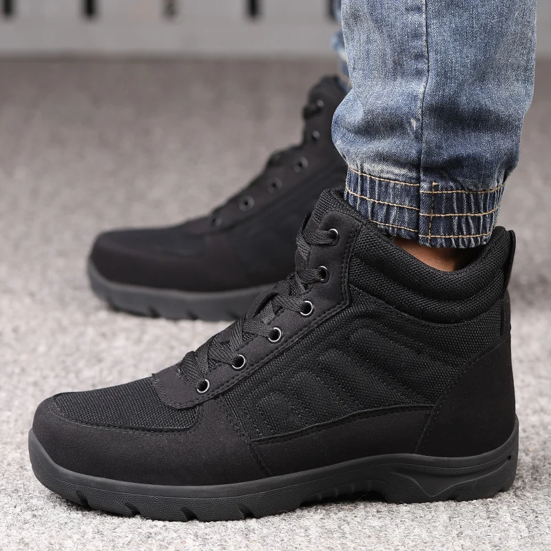 

Men's Tactical Boots Waterproof 1800D Oxford Cloth Uppers and Solid Shoelace Military Camouflage Desert Boots