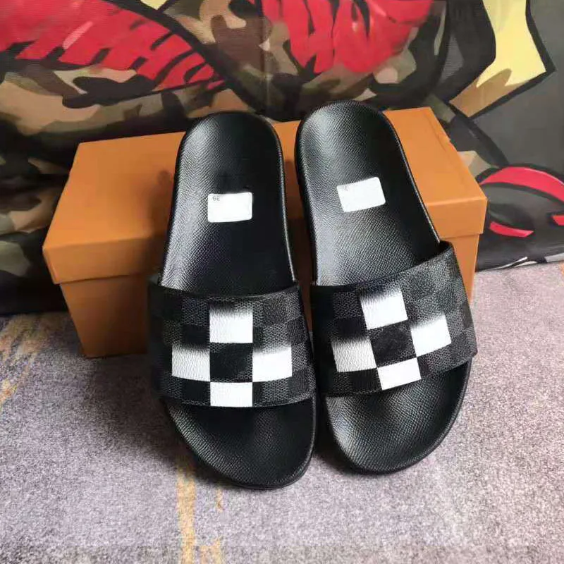 

Couple Slippers Elegant Luxury Simple Flat Bottom Comfortable Beach Vacation Home Essential Men's Slippers Ladies Slippers