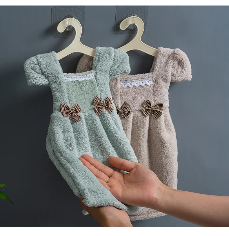 Три штуки оптом 25х40 см быстро сохнущих висячих ручных полотенец с "Кавайи" рисунком платья из кораллового флиса для детей в ванне.