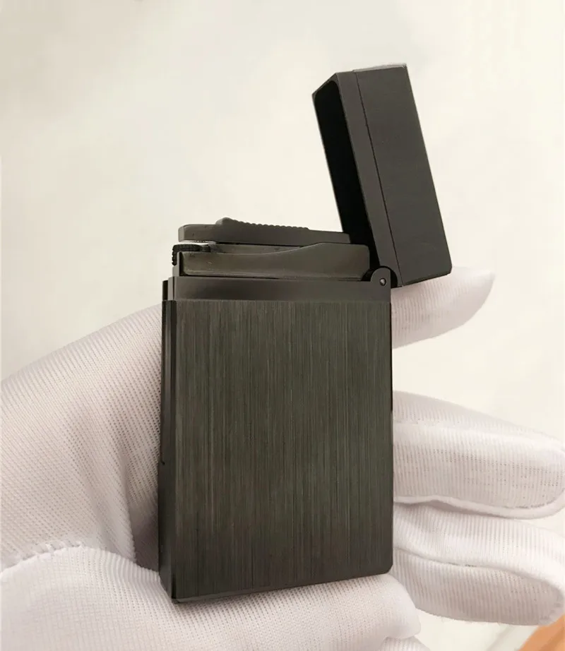 Зажигалка на газ, ветрозащитная для сигарет Dupont Bright Sound. Новая, с камнем и адаптером колеса.