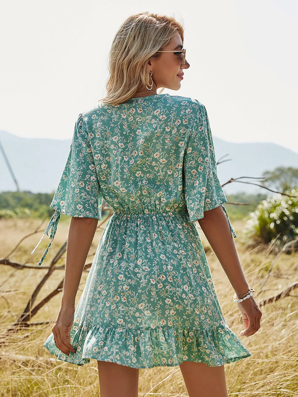 

Summer Dres Women's Clothing Pleating Elastic Waist Short Sleeve Floral Dress V-neck A- line Skirt Women Clothing