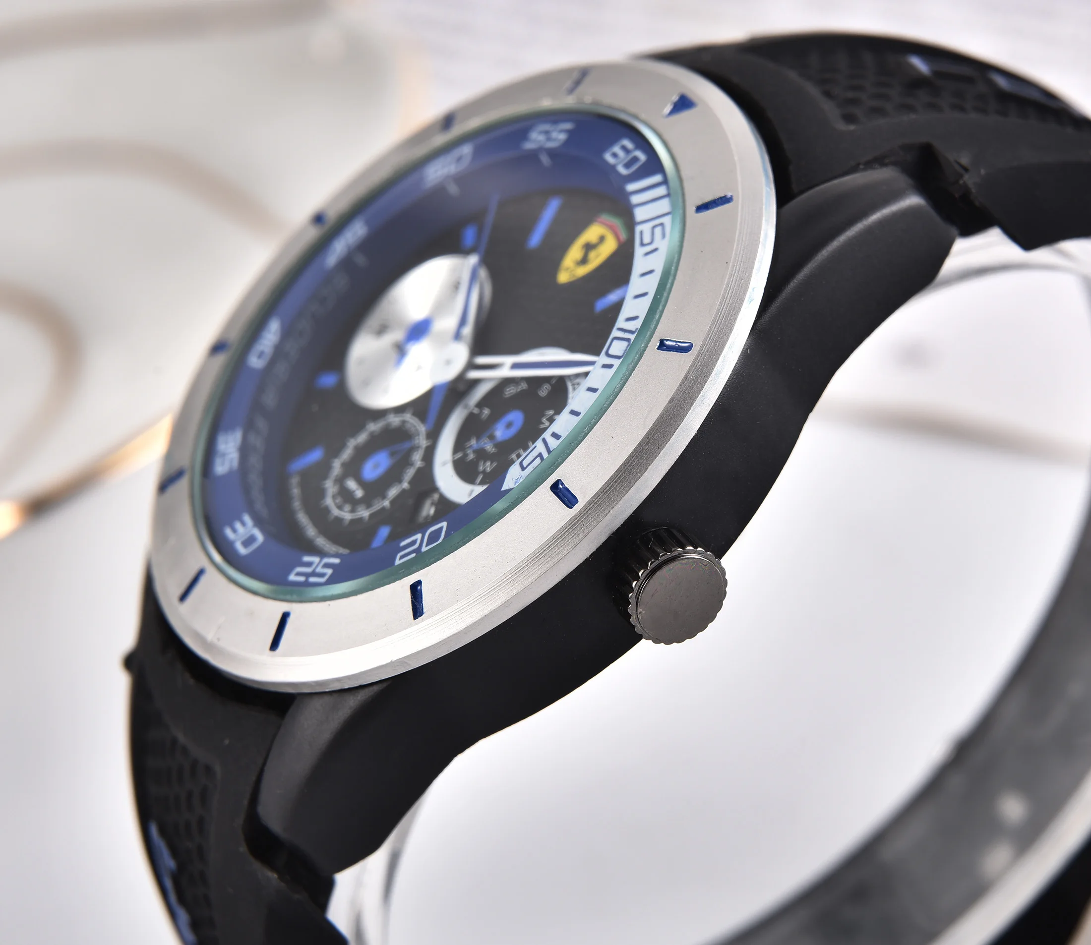 

Ferrari Fashion personality all kinds of youth sports car watch personality watch youth gift