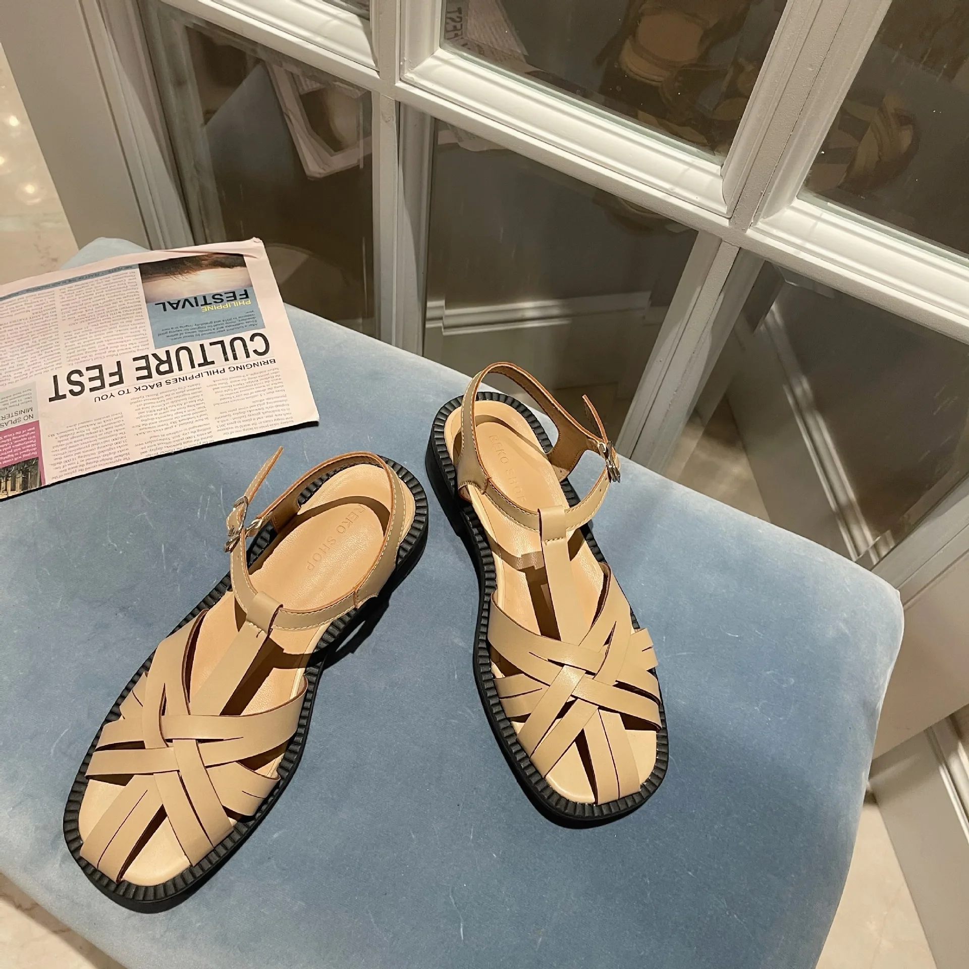 

Flat Shoes Female Ladies' Slippers Low Cover Toe Slipers Women Luxury Slides 2021 Designer Rubber Scandals PU Buckle Strap Squar