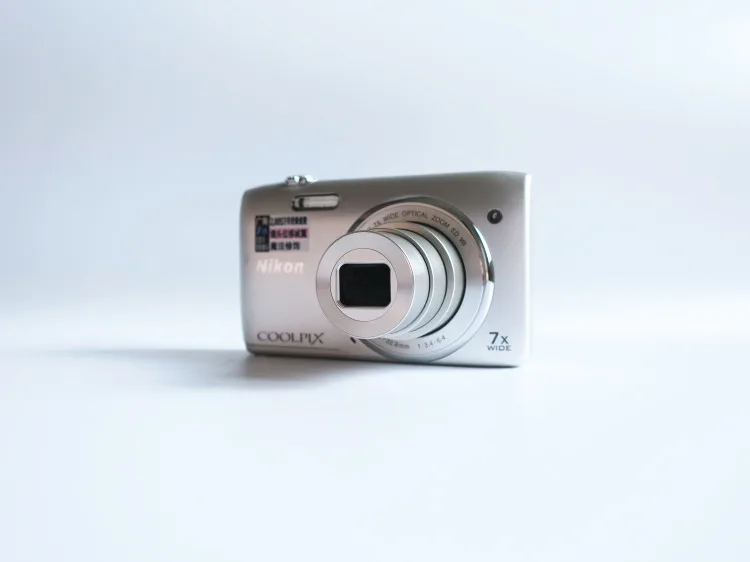 Цифровая камера Nikon COOLPIX S3500 20 1 МП 7x зум 720p HD встроенный микрофон CCD датчик