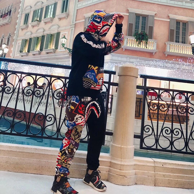 

Men's Autumn Camouflage Hooded Zipper Shark Sweatshirt Casual Graffiti Printed Streetwear Jacket Coat BAPE Tracksuit Men Clothes