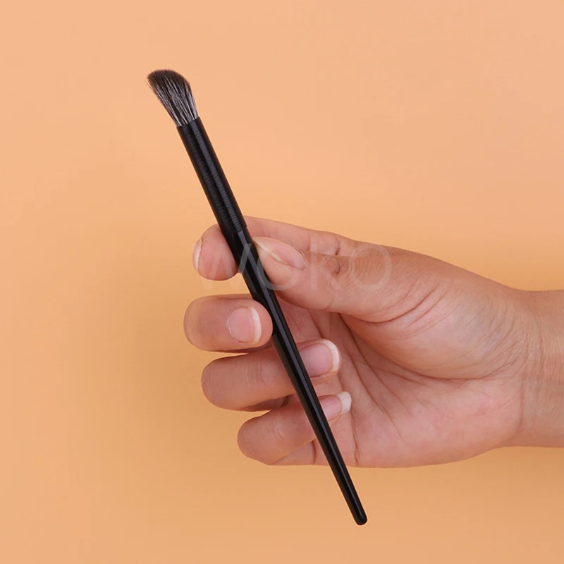 

Angled Concealer Makeup Brush Shadow Foundation Liquid Concealer Brush High Quality Synthetic Hair Face Concealer Makeup Tools
