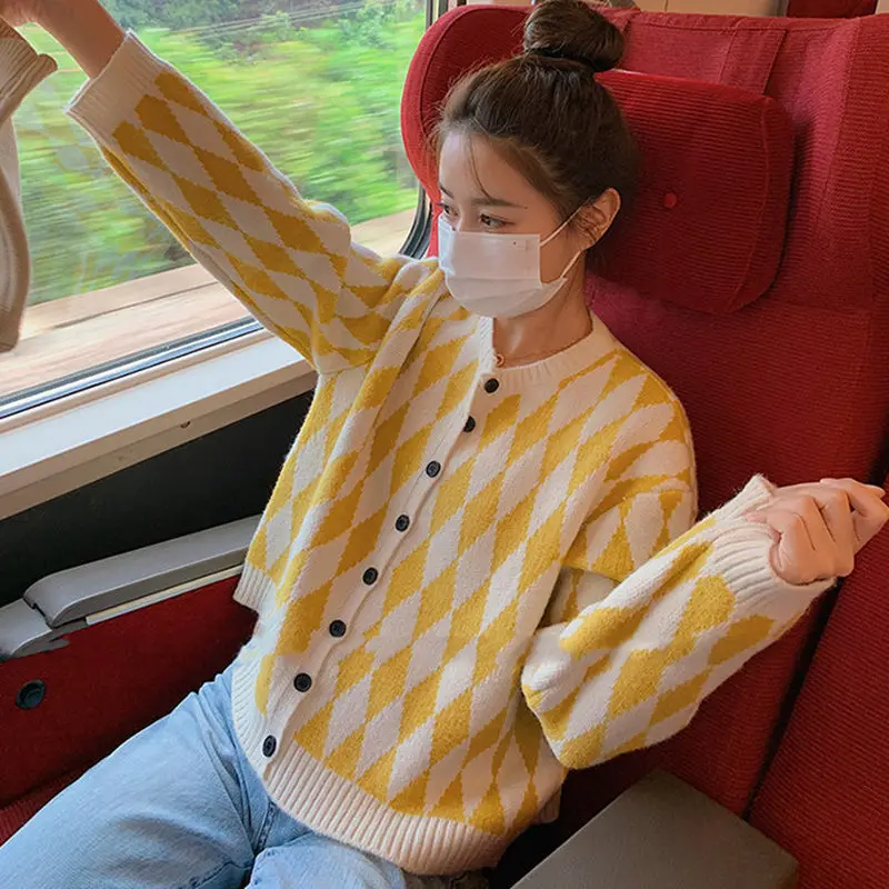 Кардиган женский трикотажный яркий с круглым вырезом в стиле преппи на осень