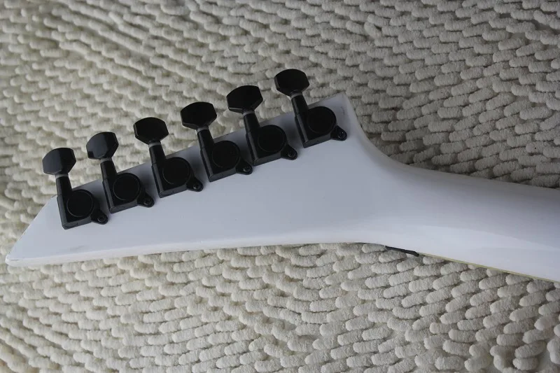 Высокое качество Заводская распродажа Jackson KE2 Келли белая электрогитара, гитара Jackson-1312-21