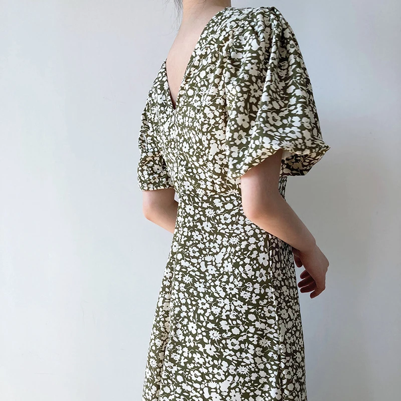 

Summer women's casual floral print V-neck short-sleeved slim dress