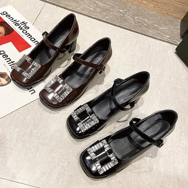 

Туфли стразы женские с квадратной пряжкой, обувь на толстой подошве, с пряжкой с язычком, маленькие кожаные туфли в британском стиле, на высо...