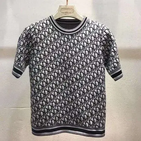 

Summer New Cool Versatile Contrast Color Jacquard Letter D Pattern Contrast Color Neckline Cuff Ice Silk Short Sleeve T-shirt