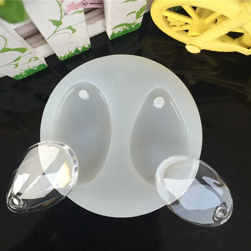 

DIY Oval Transparent Epoxy Crystal Time Gem Pendant Lanugo Silicone Mold with Hole
