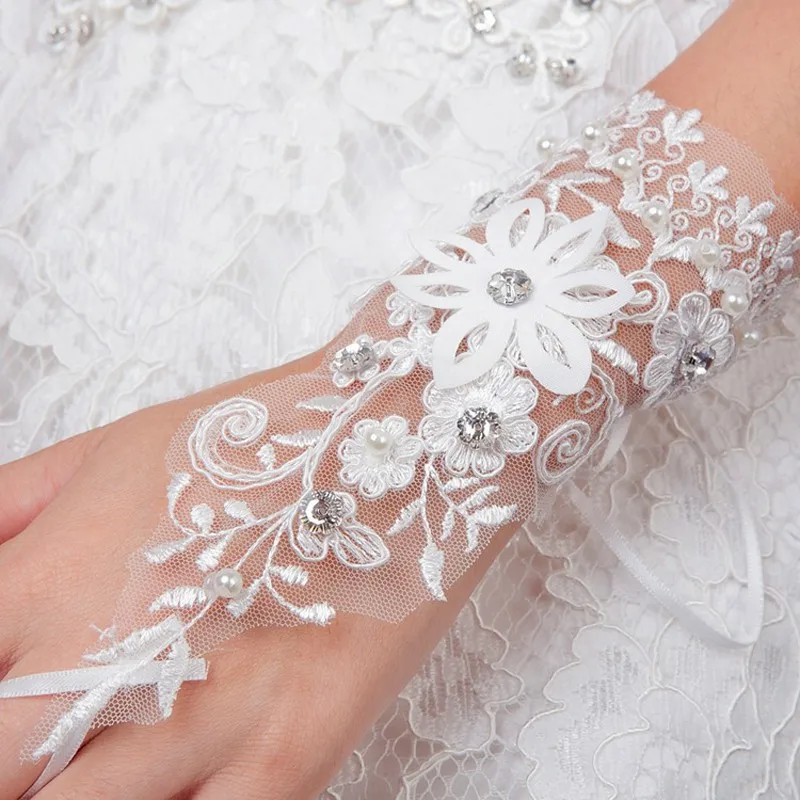 

Короткие белые свадебные перчатки без пальцев для невесты со стразами белые перчатки для невесты длина запястья ST235