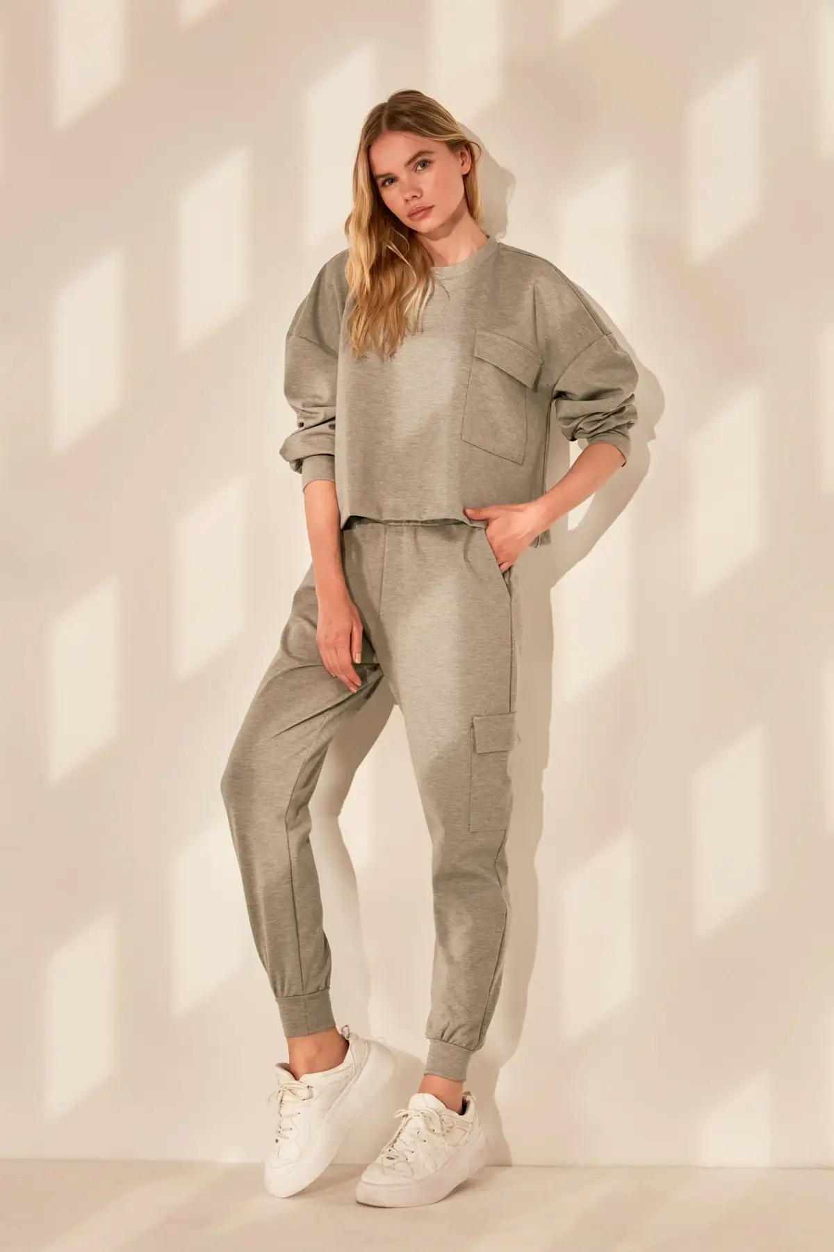 

Trendyol Cargo Pockets Knit Sweatpants TWOAW21EA0046