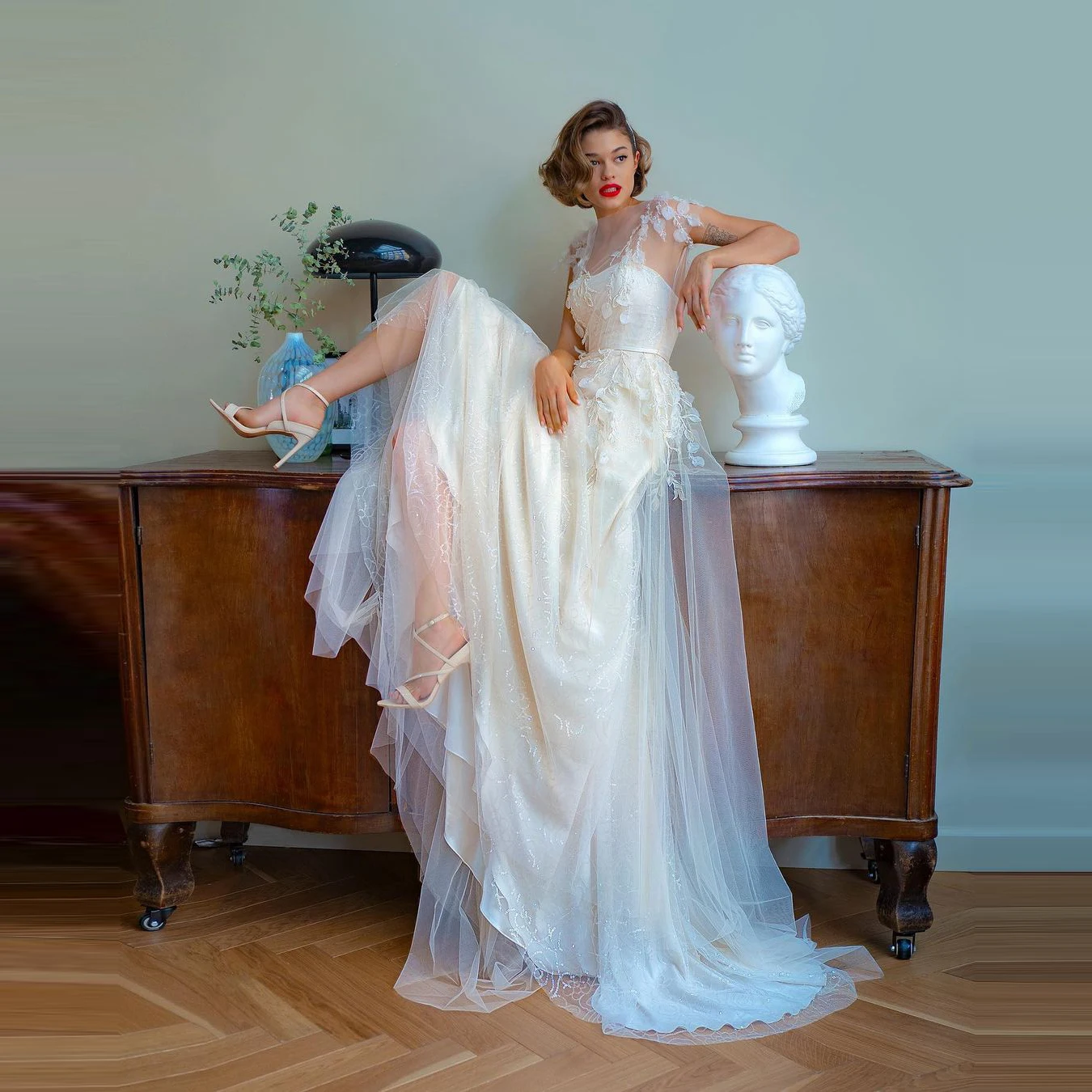 

Винтажное кружевное свадебное платье-трапеция цвета слоновой кости с цветами, блестящее мягкое Тюлевое Цветочное платье до пола, свадебные платья с коротким рукавом