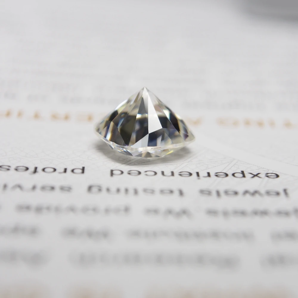 Бриллиант с муассанитом 0 12 карат 3*3 мм|Стразы и драгоценные камни россыпью| |