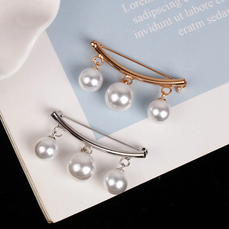 Anti-slip pin female Korean cardigan V-neck dress anti-slip brooch temperament Pearl pendant | Украшения и аксессуары