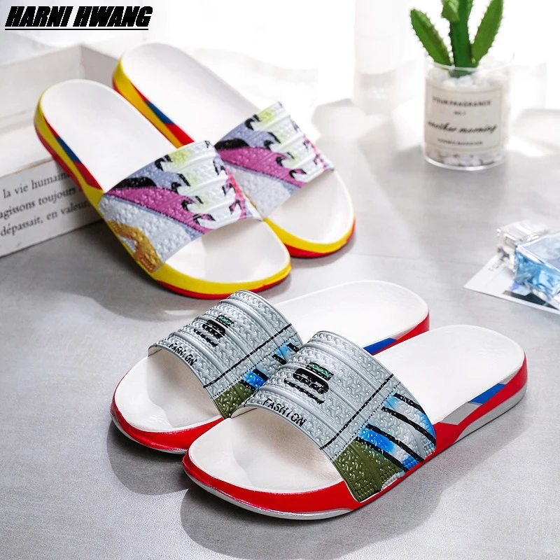 

Summer Men'S Slippers Fashion Word Flat Rubber Shoes Daily Outdoor Wear-Resistant Breathable Casual Sandals Code 39-45 Wholesale