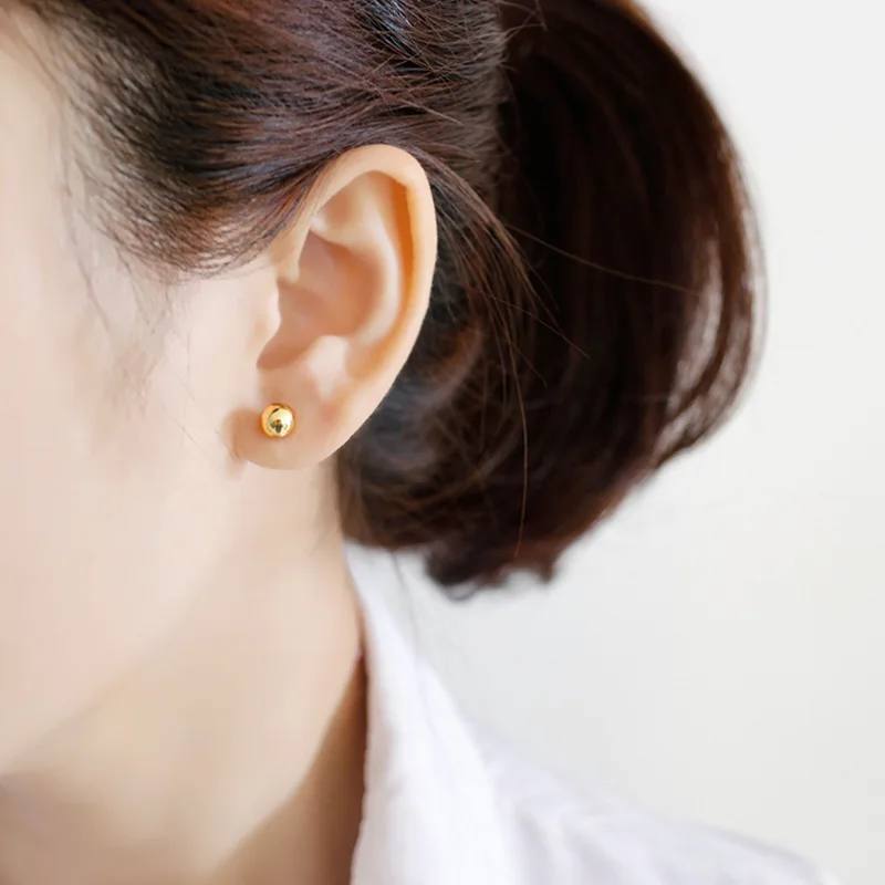AsinLove 18K Золотые круглые бусины серьги-гвоздики минимализм с рельефным рисунком