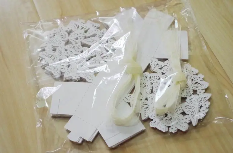 Подарочная бумажная коробка в виде бабочки креативная для свадебных конфет с