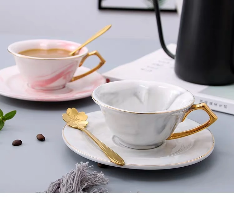 Ceramic Coffee Cup Set English Afternoon Tea Set Heart shaped Mug Tea Couple Cup and saucer Coffee Set Gift for lover
