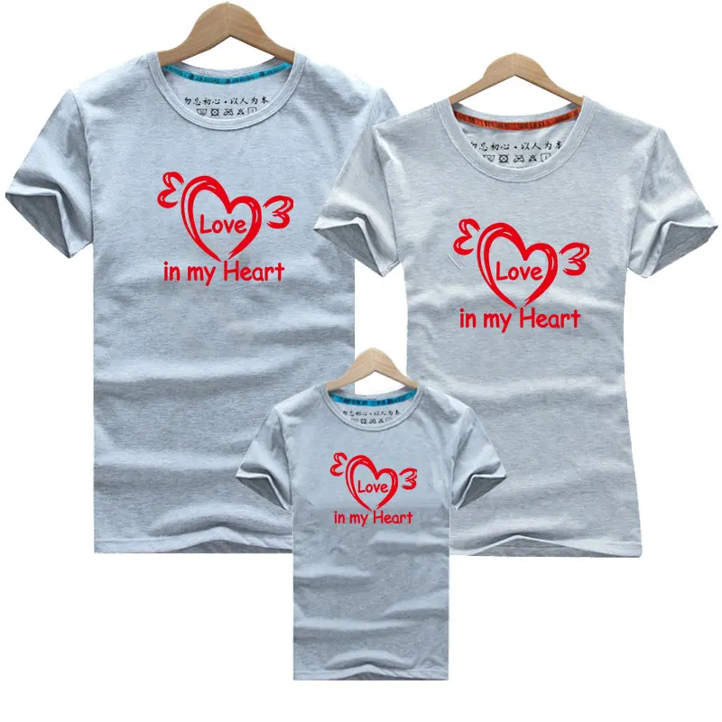 

2020 New Family Look Dad Mom And Me T-shirt Father Mother Daughter Son Christmas Cotton T-shirt Family Matching Clothes